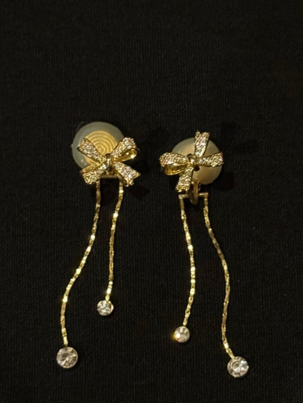 Gold Bow Ear Clip